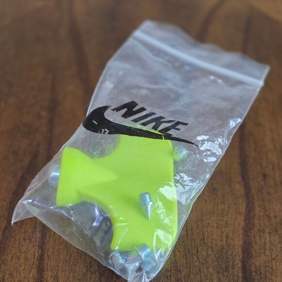 Nike Air Zoom Maxfly 2 Elite Bright Crimson FD8395-600 Women's 9.5 Track Spikes - Picture 11 of 12